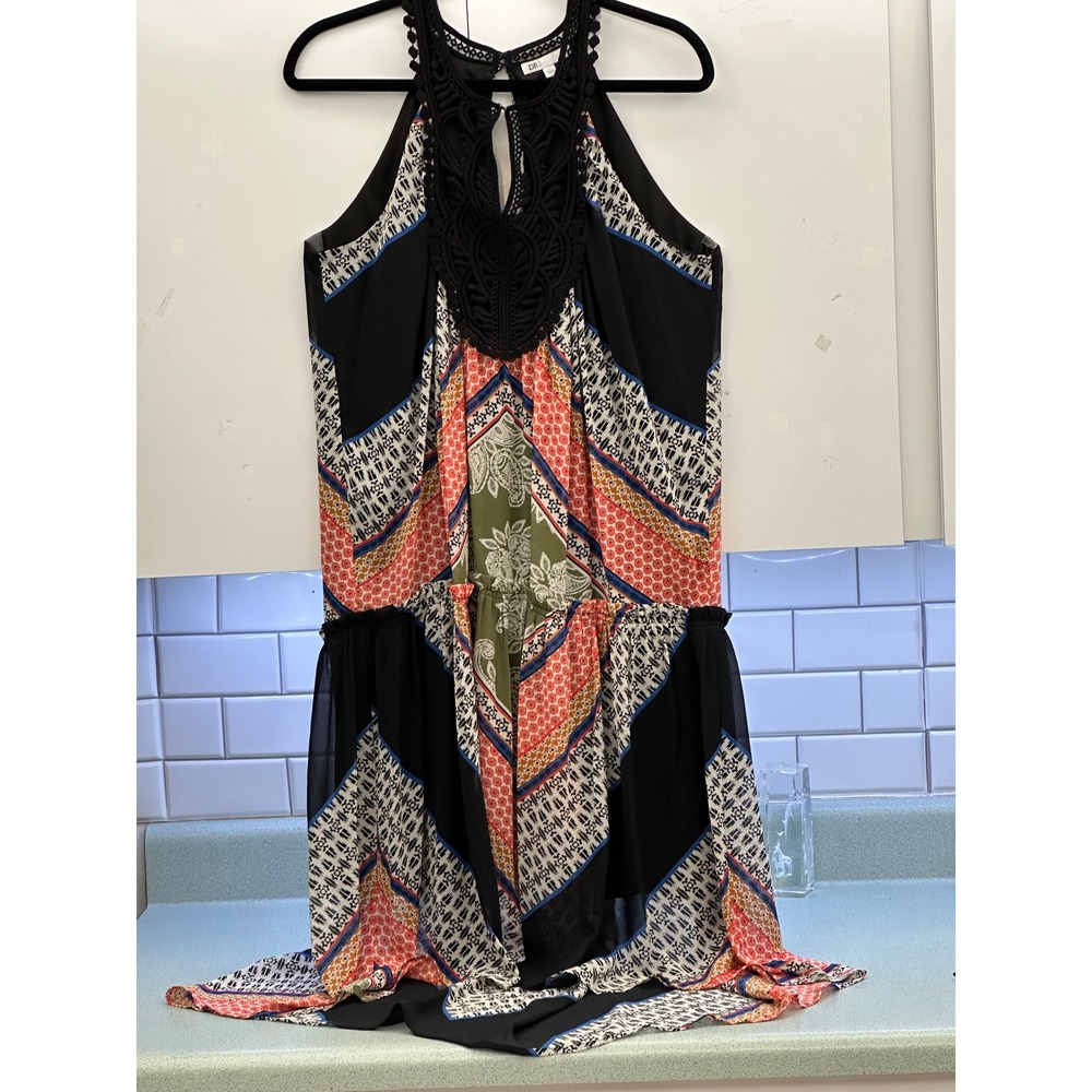 DR2 Women Black Mixed Print Halter Dress Crochet Bib Handkerchief Hem Large - Picture 2 of 6